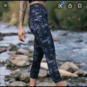 Zyia black camo light and tight leggings size S